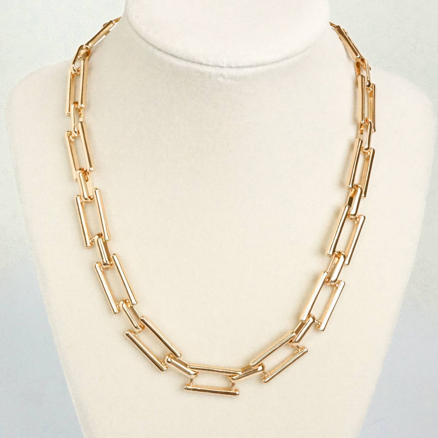 Urban Edge –Gold