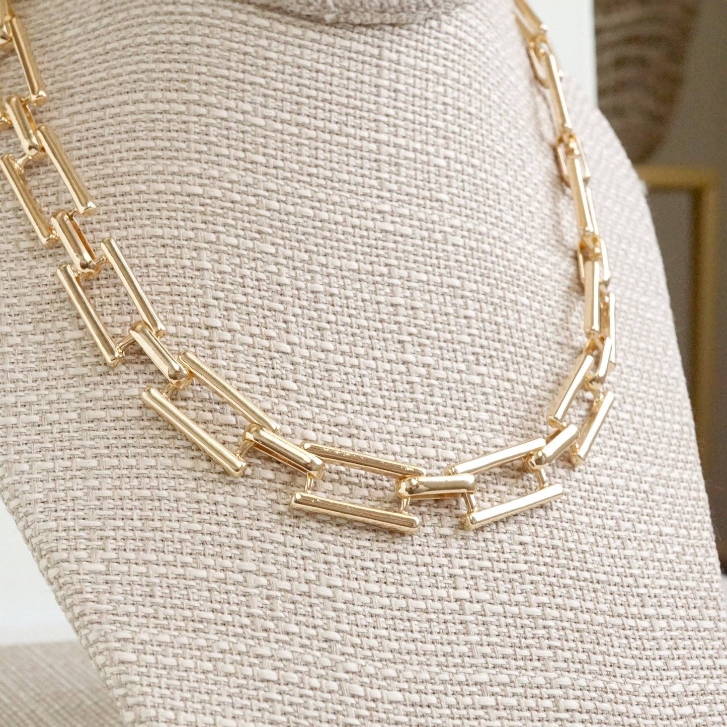 Urban Edge –Gold