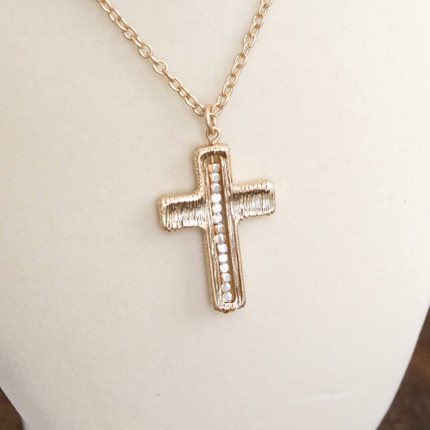 Minimalist Cross Dainty Chain Necklace –l