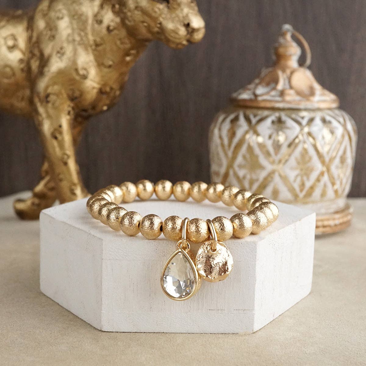 Brilliant Bond – Statement Chain Bracelets with Reflective Crystals