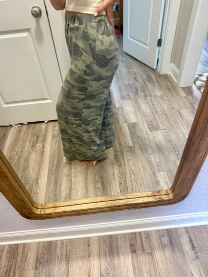 Camo wide leg pants