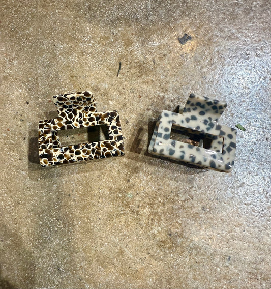 Cheetah claw clip