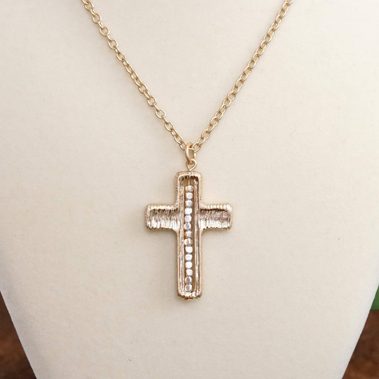 Minimalist Cross Dainty Chain Necklace –l
