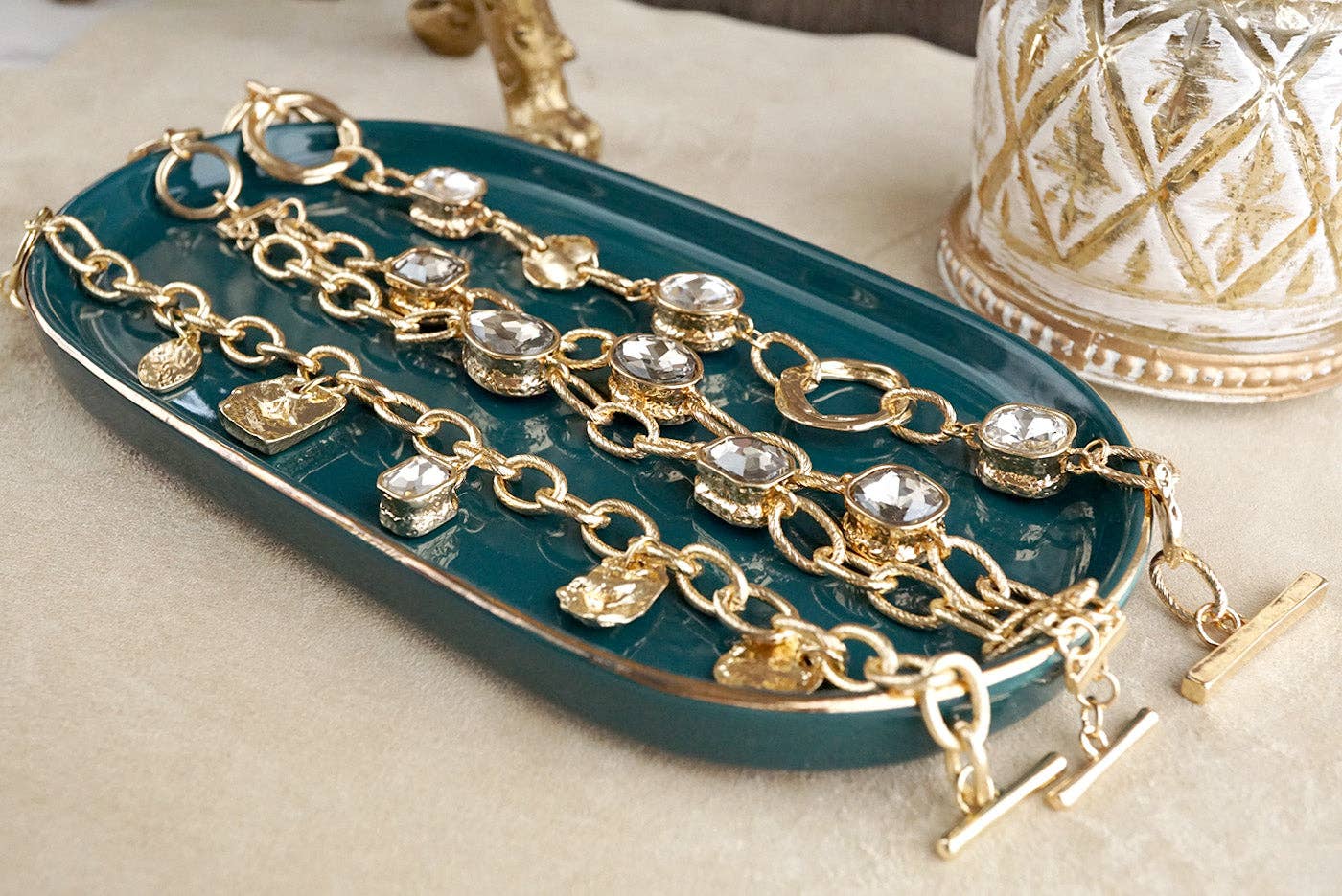 Brilliant Bond – Statement Chain Bracelets with Reflective Crystals