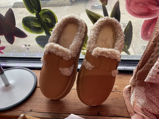Fall vibes slipper